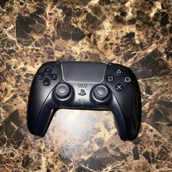 Black PS5 Controller
