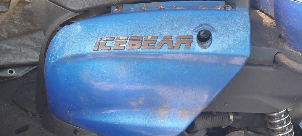 3 Wheel Icebear Scooter And Trailer