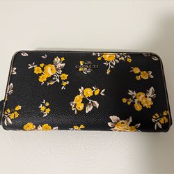 Vintage COACH Wallet Black with Yellow Roses