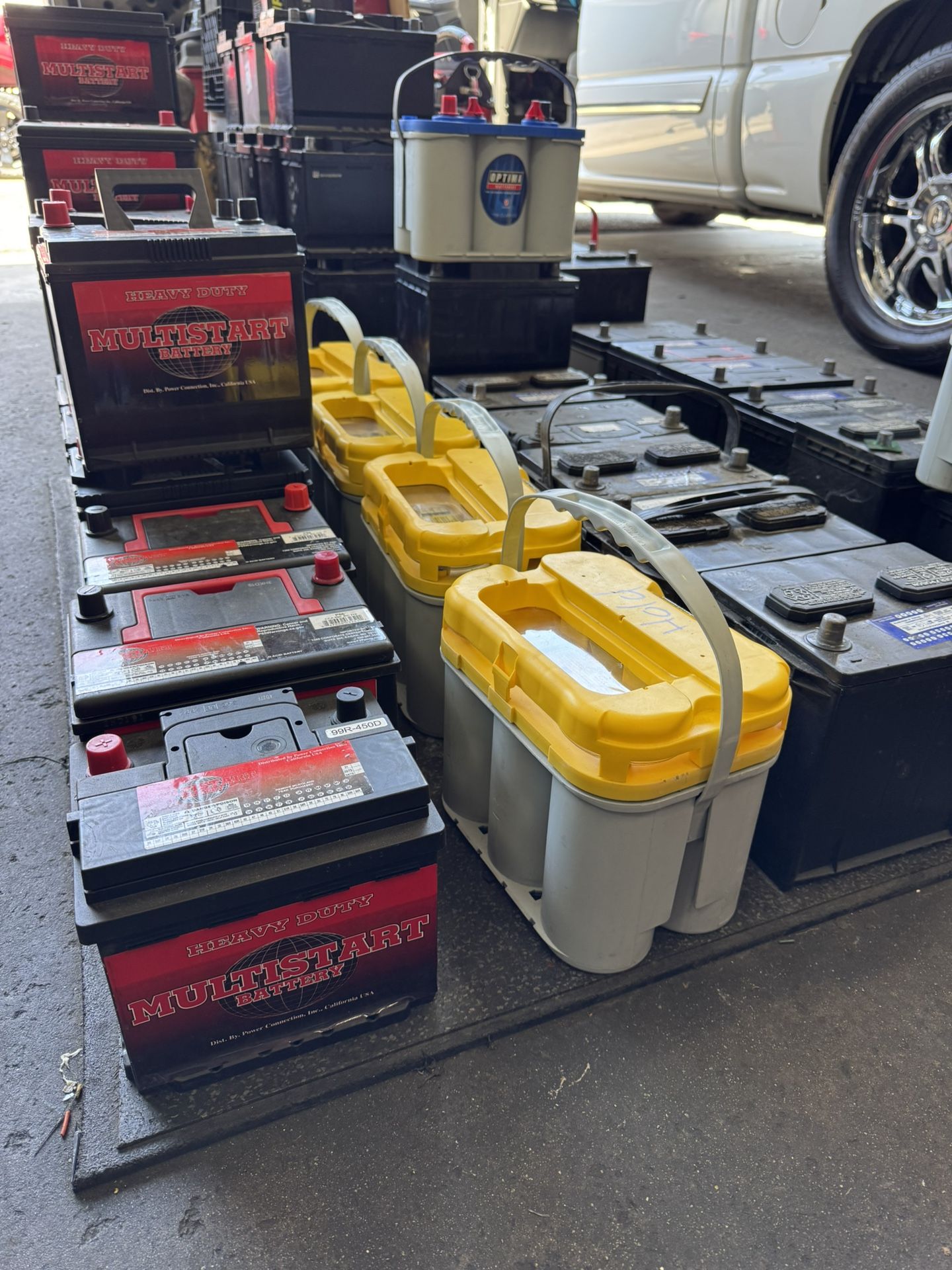 GROUP SIZE 24 24F 24R H5 27 34 78 65 48 49 47 H6 H7 51r 94r 86 H8 H9 Truck SUV And Vans. Car battery with Warranty. $60 with core exchange All model