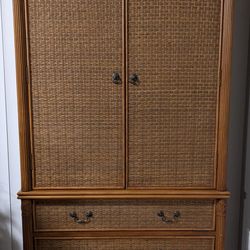 Armoire Good Condition