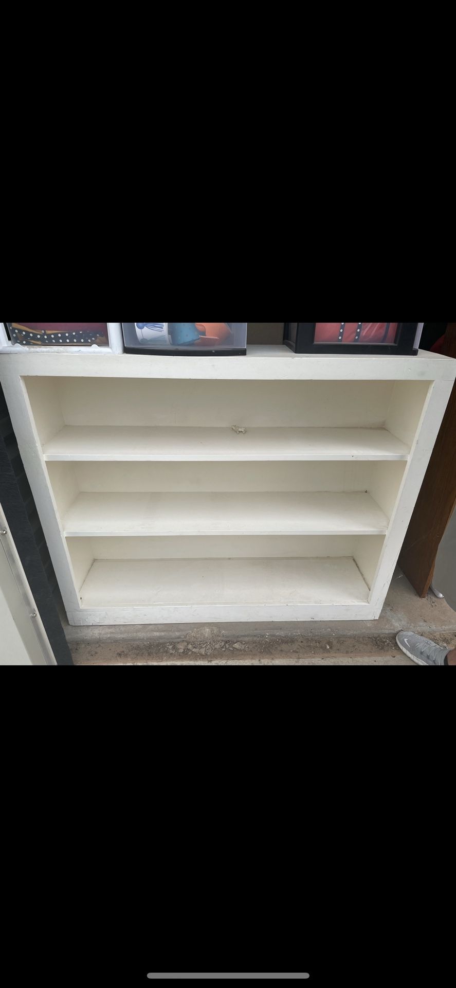 2 Book Shelves 