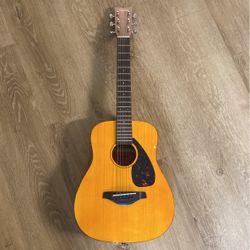 Yamaha Jr1 Guitar