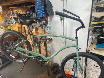 Cruiser Bike and bike lock