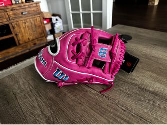 Wilson A2000 and Rawlings HOH 11.5”-11.75” baseball gloves