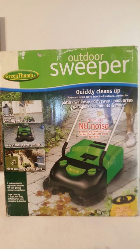 New in box Green Thumb outdoor sweeper