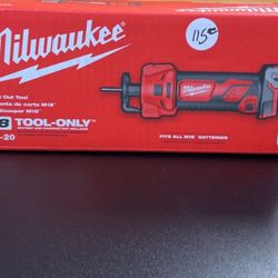 Milwaukee M18 Cut Out Tool (tool Only)