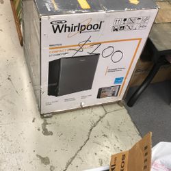 Refrigerator. MINI   2.7 Cubic Foot 