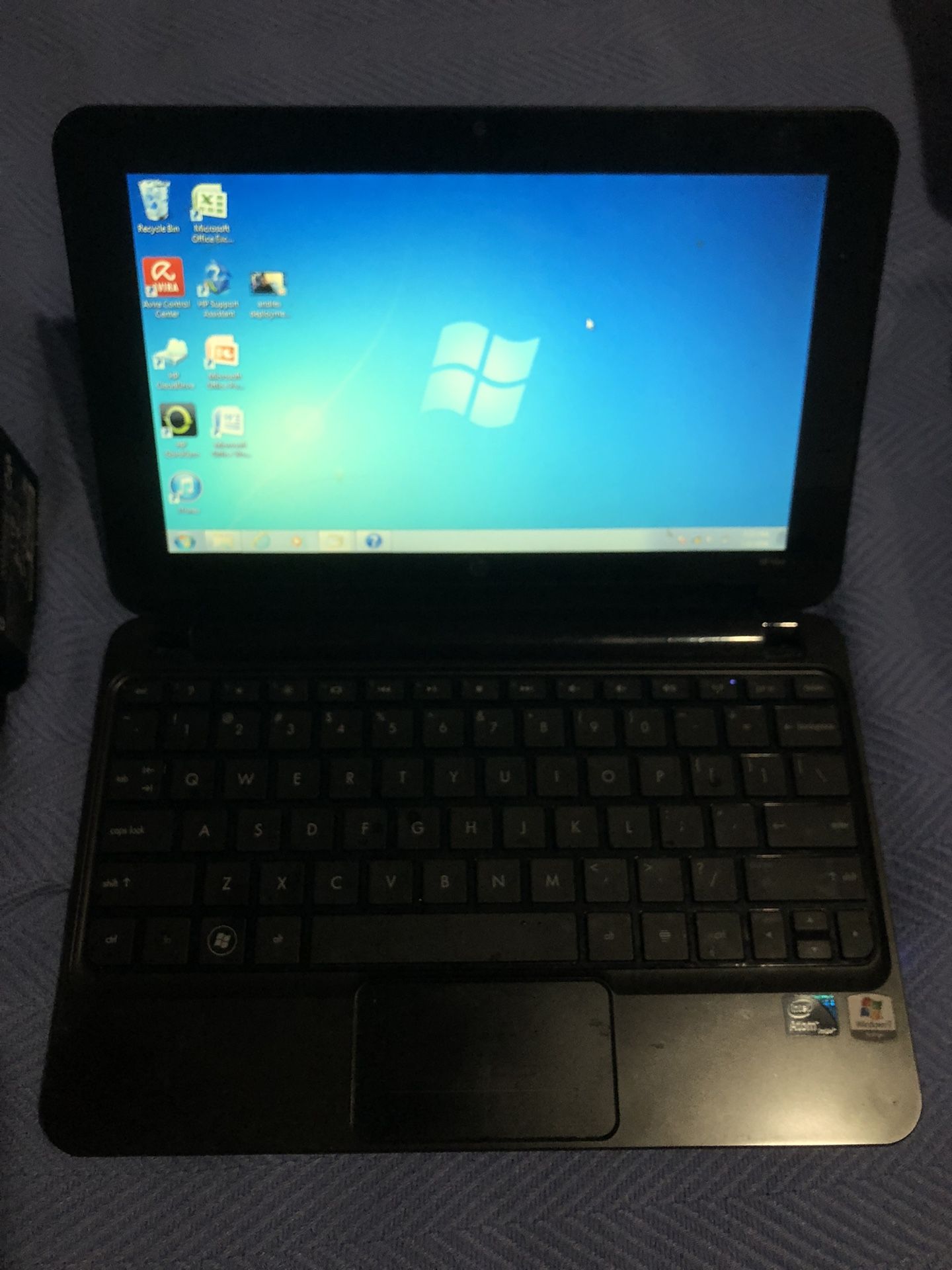 Mini Hp Laptop With Case And Charger 