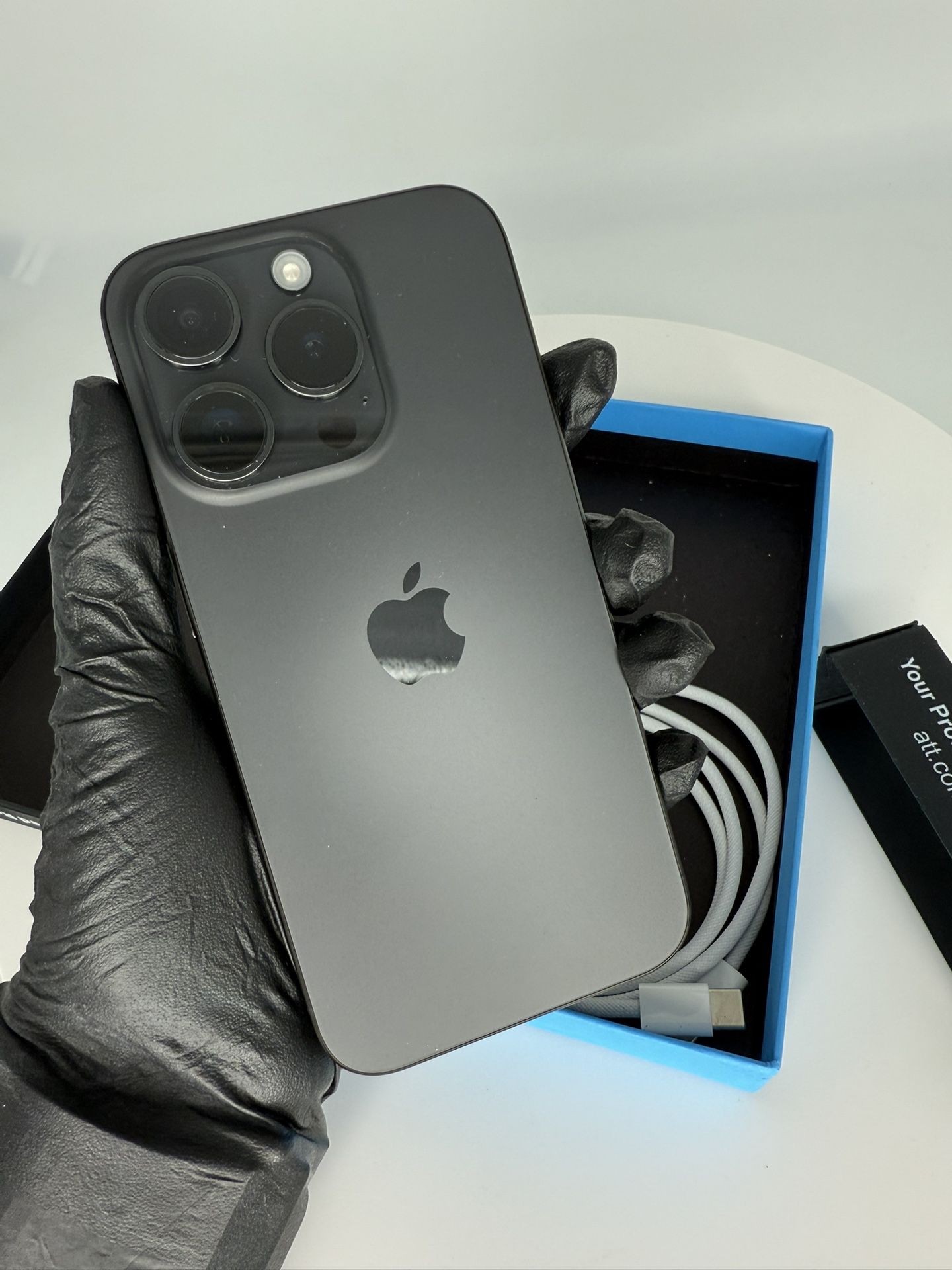 iPhone Pro 15 / 128gb Black / UNLOCKED π