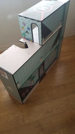 LOL doll house