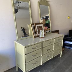 Henry Link Unique Vintage Dresser *profit making*