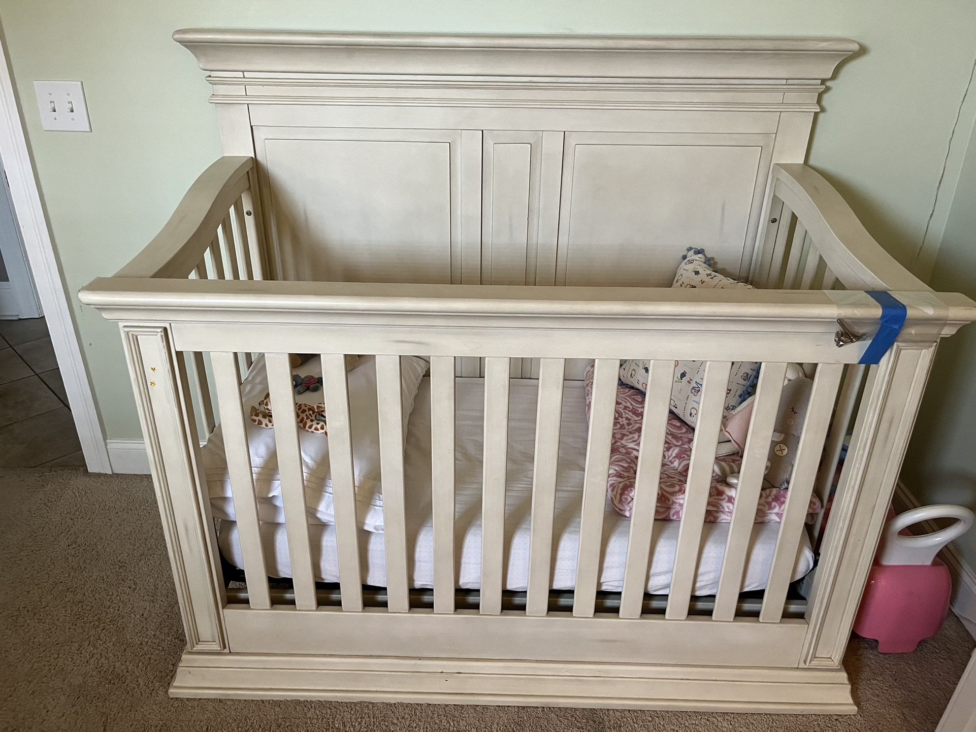 Crib / Bed frame 