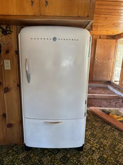 GE Refrigerator