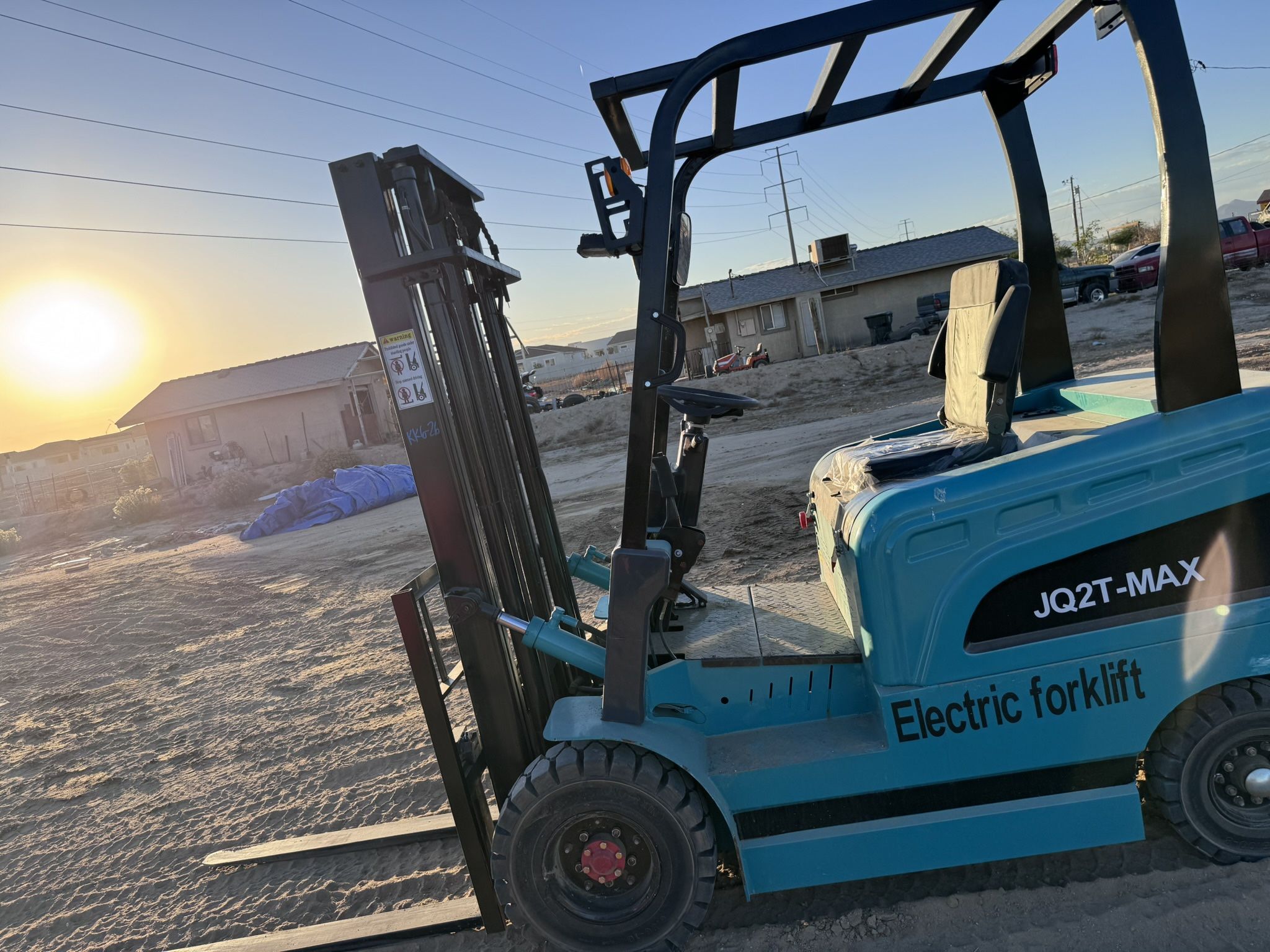 JQ2T Electric Forklift 4400LB lifting
