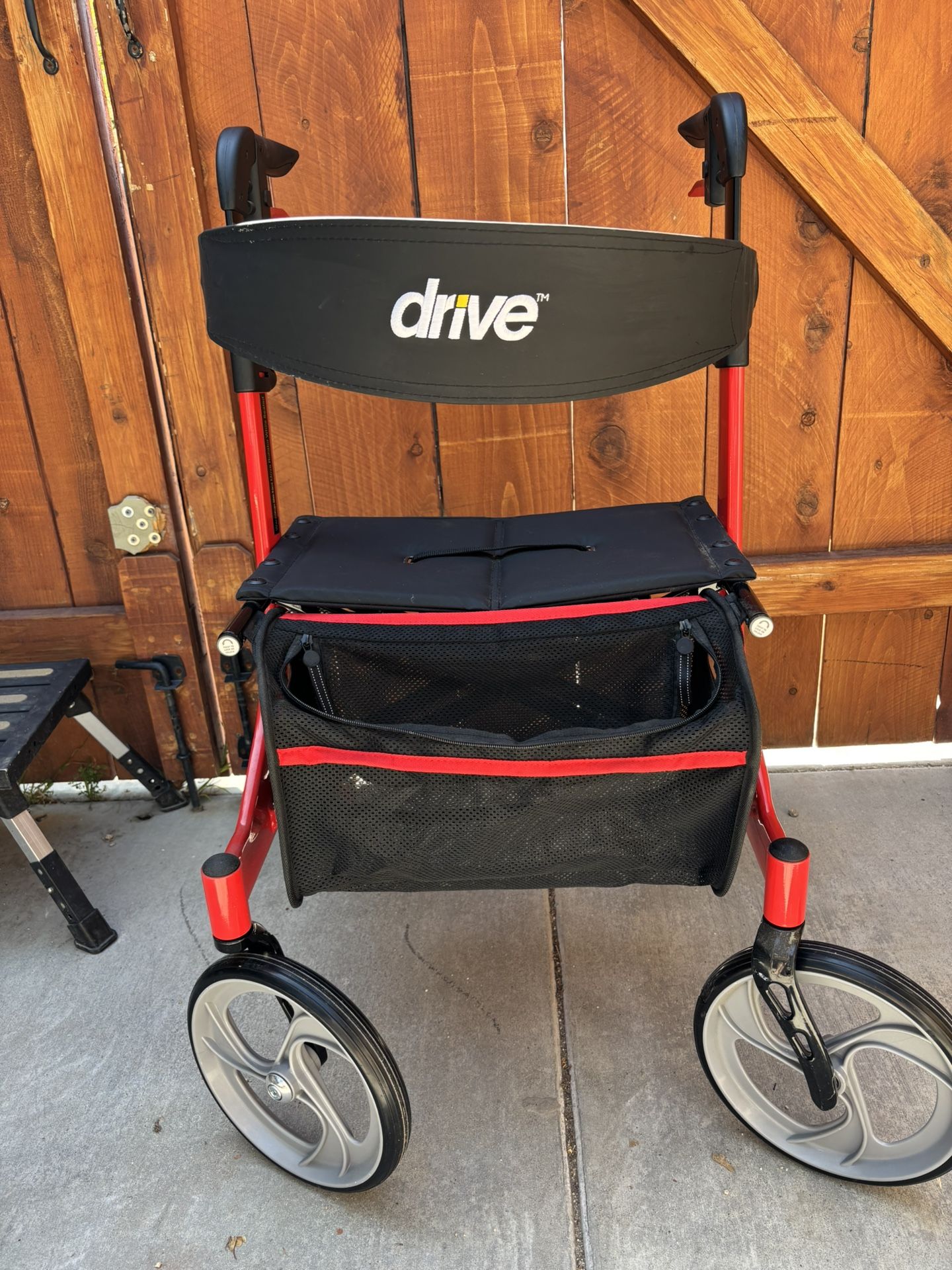Drive Medical Nitro Rollator