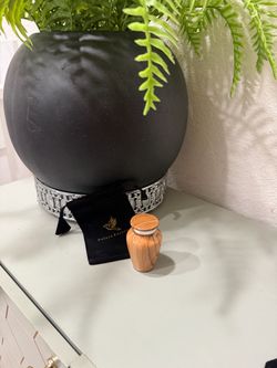 Mini urns