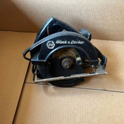 Black & Decker Saw