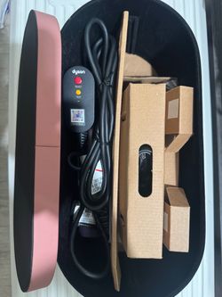 Dyson Airwrap Multi-Styler – 2 Attachments + Storage Case