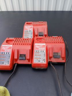 Milwaukee M12/M18 Battery Chargers – Lot of 3