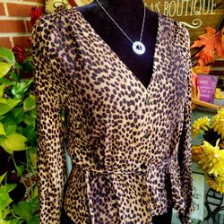 H&M Vneck Animal Print Blouse