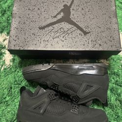 Jordan 4 Black Cat