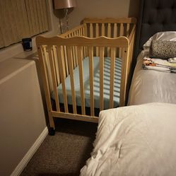 Baby Crib 