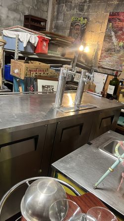 Kegerator With Club Top (True)