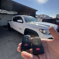 Llaves De Autos / Car Keys 