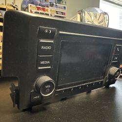 2018  HONDA CIVIC STOCK RADIO