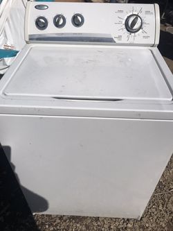 Whirlpool washer and gas dryer good working conditions