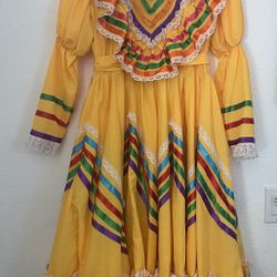 Jalisco Folklórico Dress (Size 9-10)