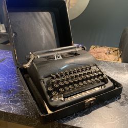 Vintage Type Writer - 1949