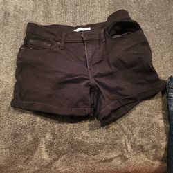 Like New Womens Levis Shorts