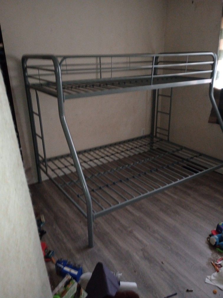 Twin over Double Bunk Bed