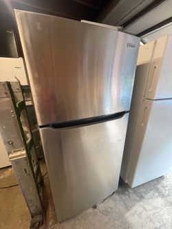 Top freezer refrigeratorgood condition 3 months warranty