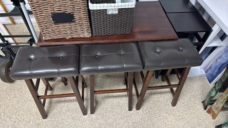 3 Bar stools.