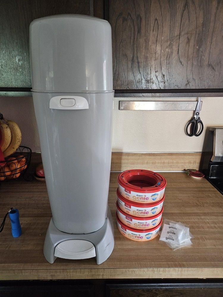 Playtex Diaper Genie With 4 Refills And 5 Filters