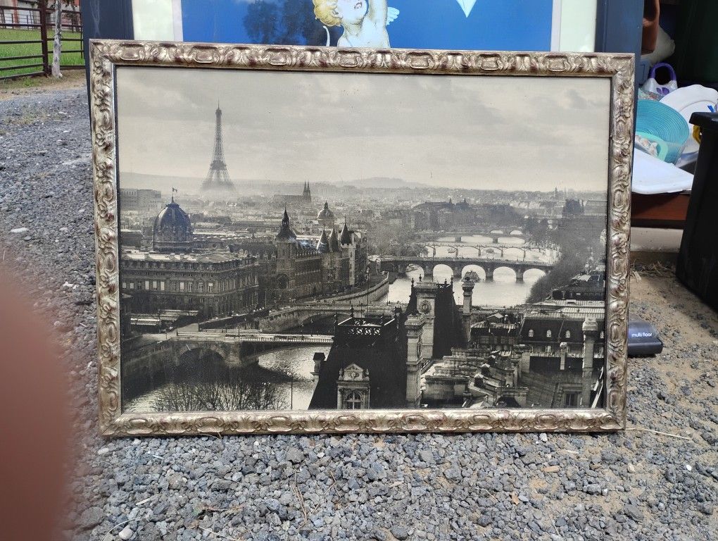 2) Black And White Paris Portriats