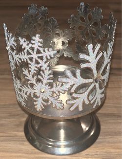 Bath and Body Works Silver and White Snowflakes Metal Candle Holder