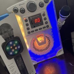 Karaoke/ Singing Machine With Microphones