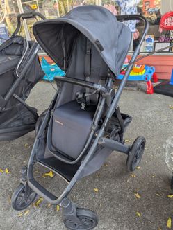 UPPAbaby Uppababy Vista V2 stroller