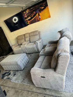 🌟 Broyhill electric reclining couch set with storage ottoman 🛋 ( FREE DELIVERY)