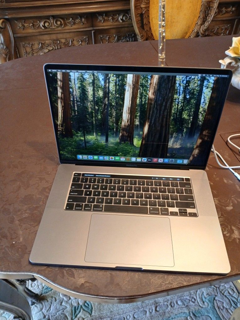 Apple MacBook Pro 16" 2.6 Ghz 2019 16gb Ram 512gb Ssd 0s Sequoia Fingerprint Very Clean With Charger
