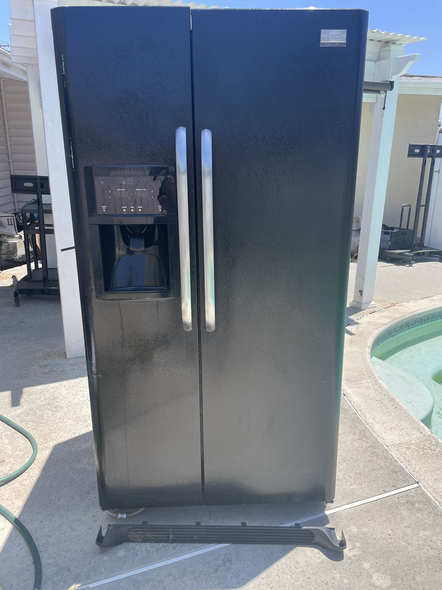 Refrigerator