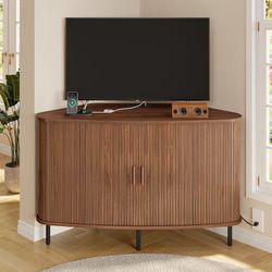 47" Corner TV Stand for up to 55" TVs, Modern Fluted Sliding Door Cabinet with Power Outlet, Wood Storage Entertainment Center, Media Console for Livi