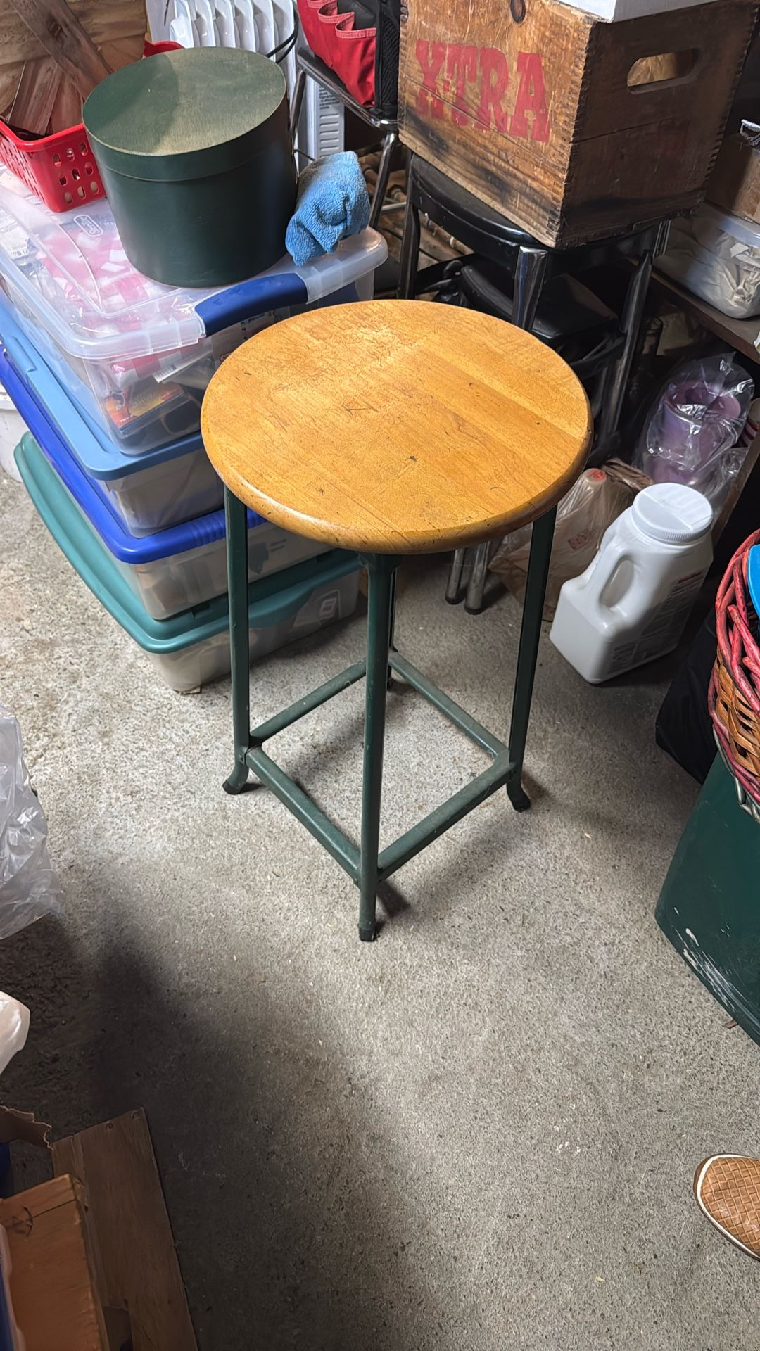 Metal Stool W Wood Seat