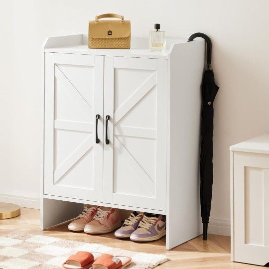 White Farmhouse Wooden Shoe Cabinet with Doors Modern Large 5-Tier Shoe Storage Cabinet Retails $159