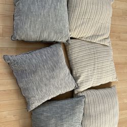 Couch Throw Pillows Perfect Condition X 6 Cream And Blue 