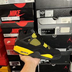 Jordan Thunder 4s size 9.5 VNDS